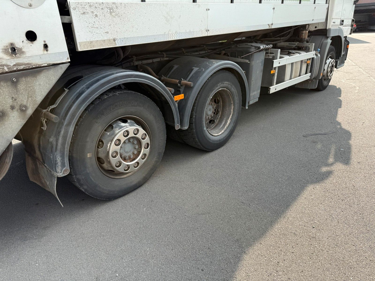 Mercedes-Benz Actros MP3 2532 6x2 Faun Rotorpress 521 - Camión de basura: foto 4 Mercedes-Benz Actros MP3 2532 6x2 Faun Rotorpress 521 - Camión de basura: foto 4