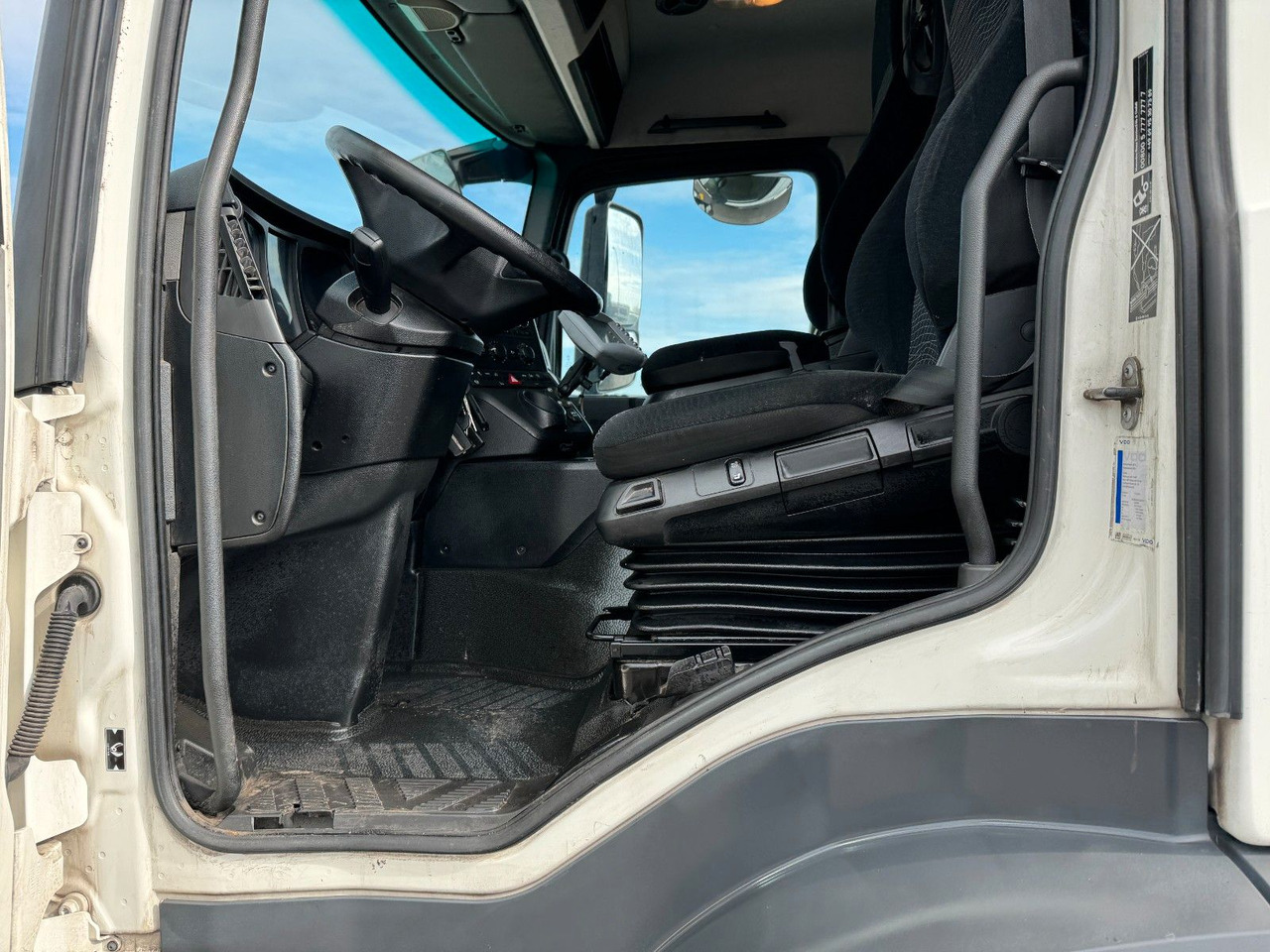 Mercedes-Benz Antos 2533 6x2 Mercedes-Benz Antos 2533 6x2 - 3 x am Lager - - Camión chasis: foto 4 Mercedes-Benz Antos 2533 6x2 Mercedes-Benz Antos 2533 6x2 - 3 x am Lager - - Camión chasis: foto 4