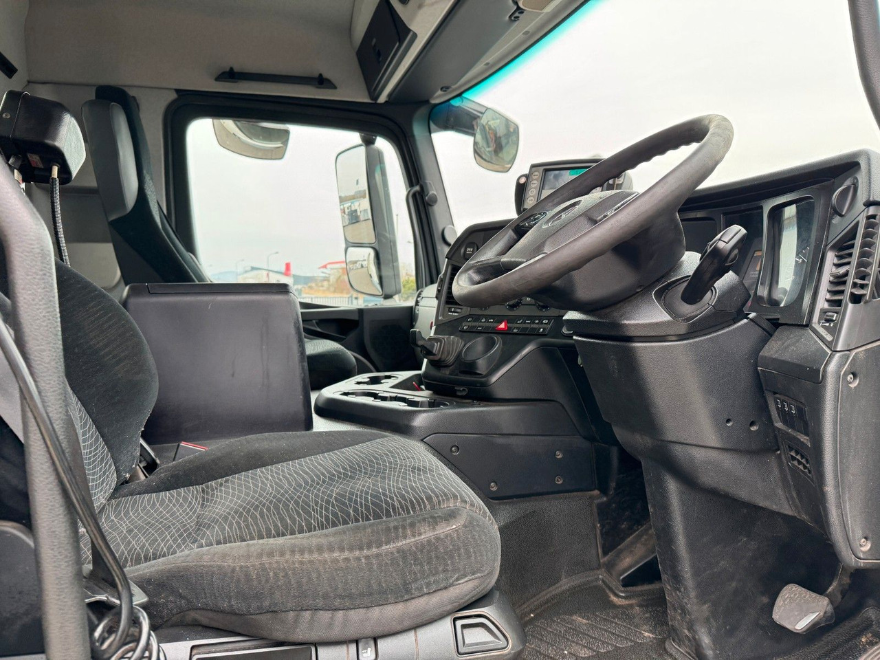 Camión de basura Mercedes-Benz Antos 2533 6x2 Seitenlader Euro 6 Mercedes-Benz Antos 2533 6x2 Seitenlader Euro 6: foto 14