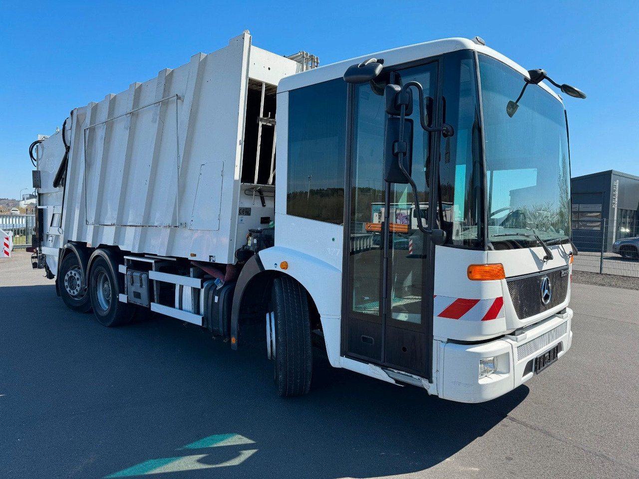 Camión de basura Mercedes-Benz Econic 2633 6x2 Faun Variopress 522 + Zoeller: foto 10