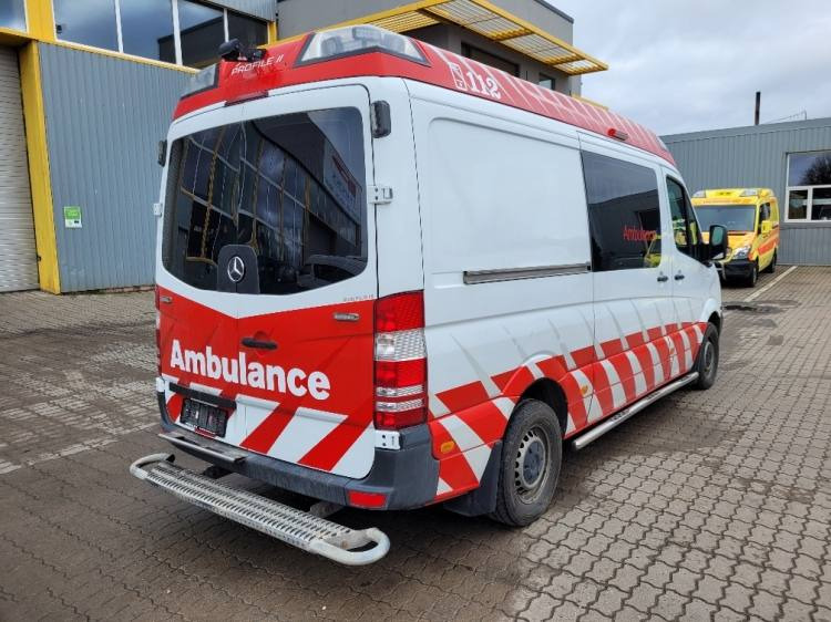 MERCEDES – BENZ SPRINTER 319 3.0D AMBULANCE (PROFILE) KLIMA, 6.2017, EURO 6 - Ambulancia: foto 4 MERCEDES – BENZ SPRINTER 319 3.0D AMBULANCE (PROFILE) KLIMA, 6.2017, EURO 6 - Ambulancia: foto 4