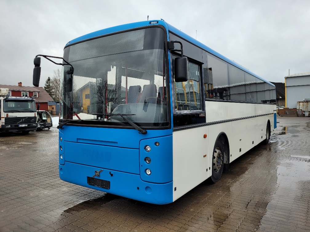 VOLVO B9R VEST CONTRAST, KLIIMA, 10.2012, EURO 5, HANDICAP LIFT, 51 seats, 12,8m - Autobús suburbano: foto 2 VOLVO B9R VEST CONTRAST, KLIIMA, 10.2012, EURO 5, HANDICAP LIFT, 51 seats, 12,8m - Autobús suburbano: foto 2
