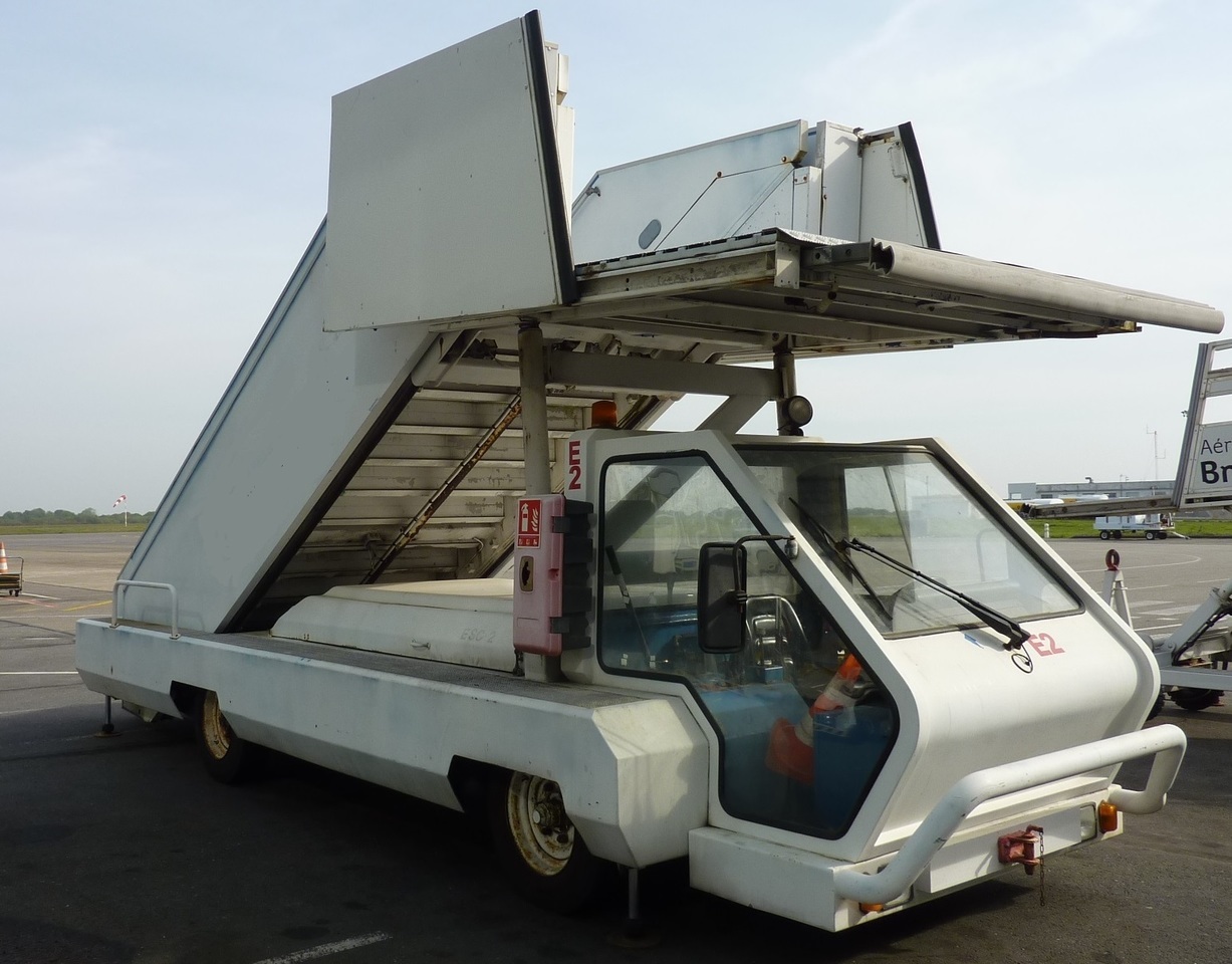 SOVAM Passenger Stairs 1.9 SPS - Escalera de pasajeros: foto 1 SOVAM Passenger Stairs 1.9 SPS - Escalera de pasajeros: foto 1