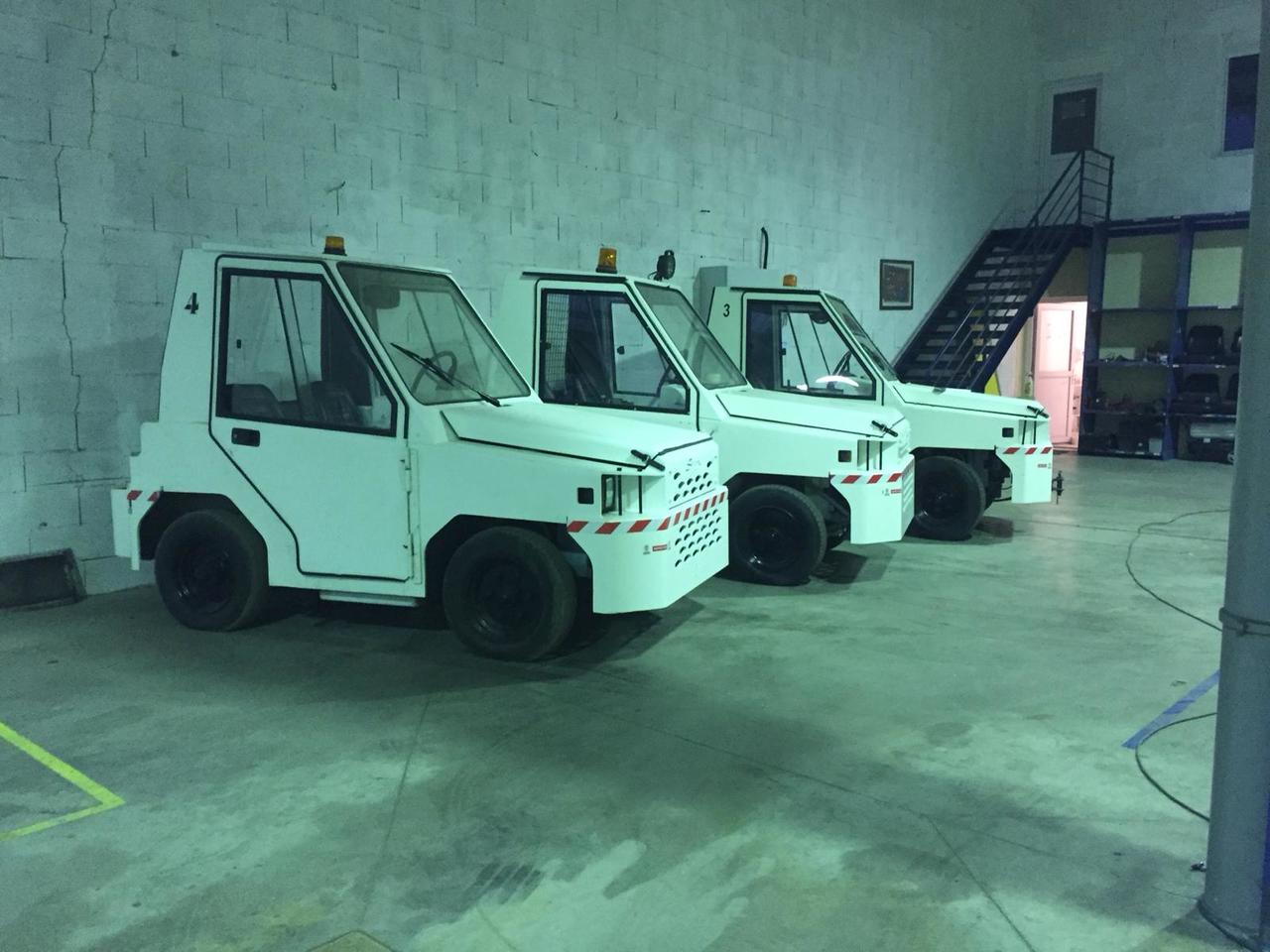 SOVAM TRACTOR/DIESEL K22 - Tractor de equipaje: foto 3 SOVAM TRACTOR/DIESEL K22 - Tractor de equipaje: foto 3