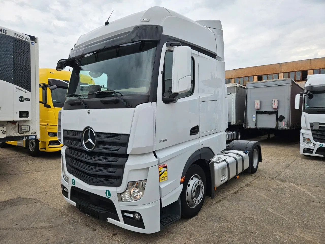Mercedes-Benz Actros 1851 Mega, BigSpace, Standklima, 2 units - Cabeza tractora: foto 1 Mercedes-Benz Actros 1851 Mega, BigSpace, Standklima, 2 units - Cabeza tractora: foto 1
