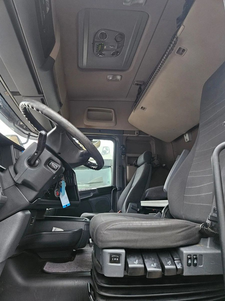 Scania R410 Mega StandKlima Highline - 4 units in stock - Cabeza tractora: foto 5 Scania R410 Mega StandKlima Highline - 4 units in stock - Cabeza tractora: foto 5