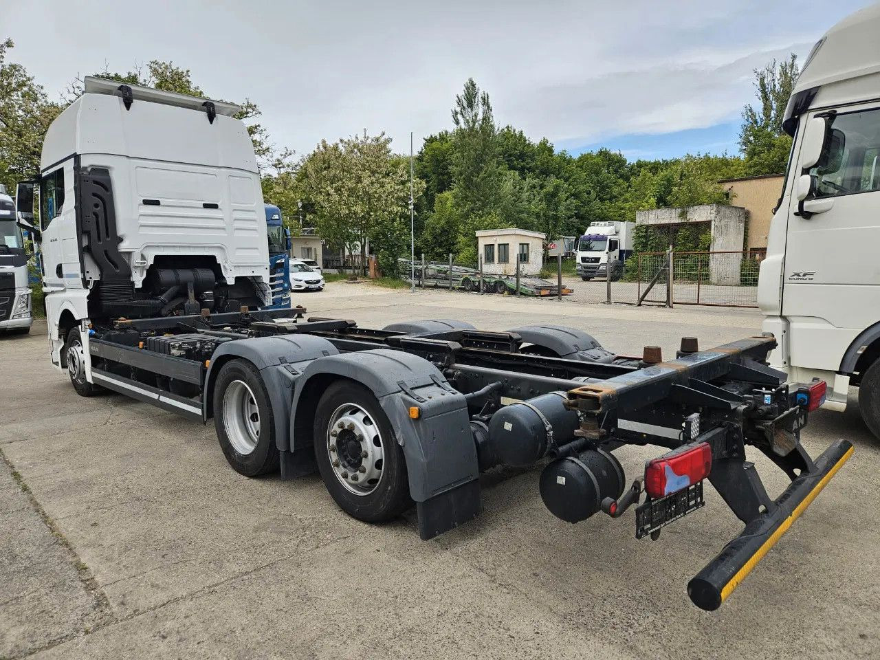 MAN TGX 26.470 XXL BDF 6x2 2 units, NAVI, Lift Axle - Camión portacontenedore/ Intercambiable: foto 5 MAN TGX 26.470 XXL BDF 6x2 2 units, NAVI, Lift Axle - Camión portacontenedore/ Intercambiable: foto 5