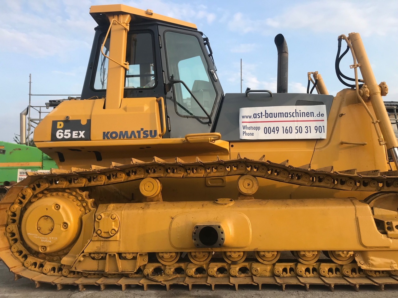 KOMATSU D65EX-12 mit Ripperventil - Bulldozer: foto 1 KOMATSU D65EX-12 mit Ripperventil - Bulldozer: foto 1