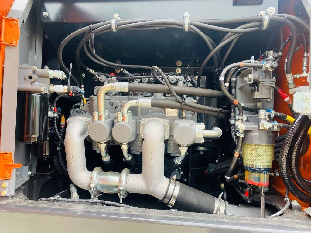 Excavadora de cadenas nuevo Hitachi ZX 300lc-7: foto 9