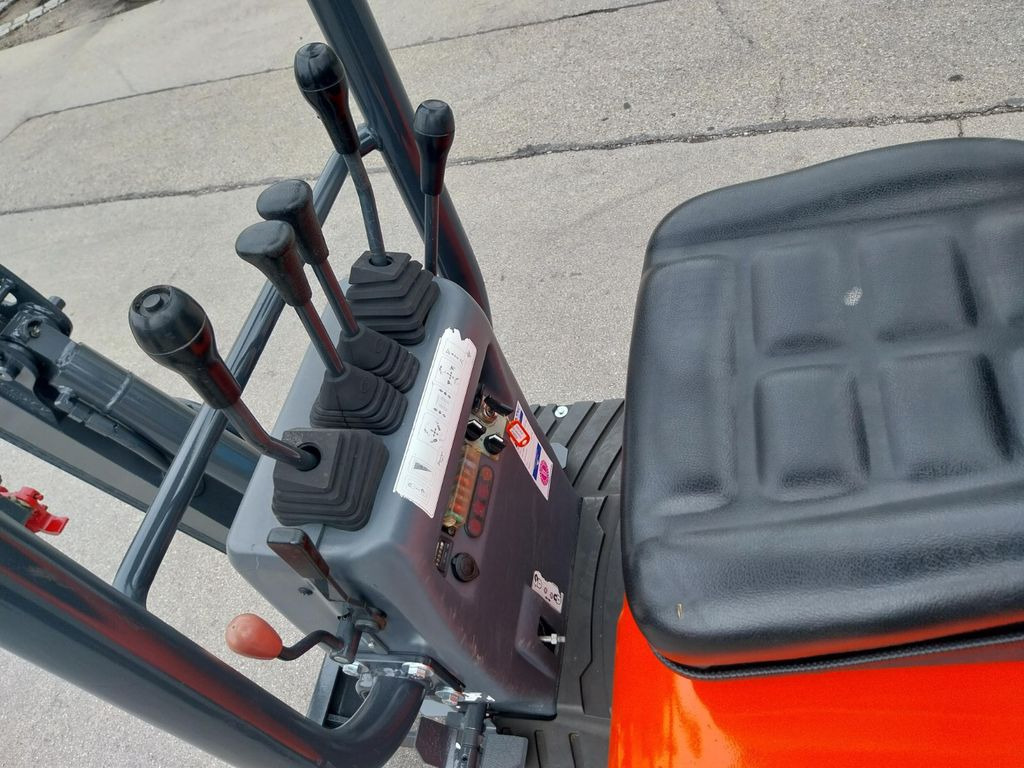 Eurocomach ES 10 ZT - Miniexcavadora: foto 5 Eurocomach ES 10 ZT - Miniexcavadora: foto 5