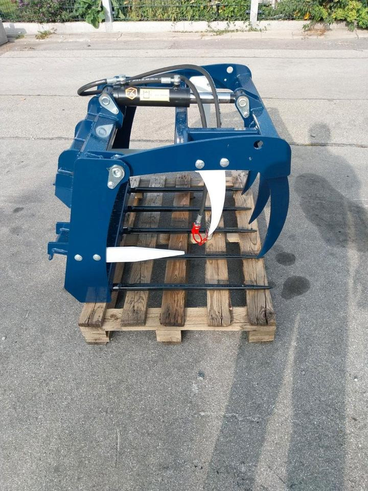 Krokodilgebiss mini Schäffer Greifschaufel Frontlader Hoflader - Equipo para silos: foto 5 Krokodilgebiss mini Schäffer Greifschaufel Frontlader Hoflader - Equipo para silos: foto 5