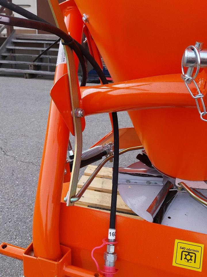 Salzstreuer 200l-500l Sand Splitt Schlepper Traktor Winterdienst - Esparcidor de sal: foto 3 Salzstreuer 200l-500l Sand Splitt Schlepper Traktor Winterdienst - Esparcidor de sal: foto 3