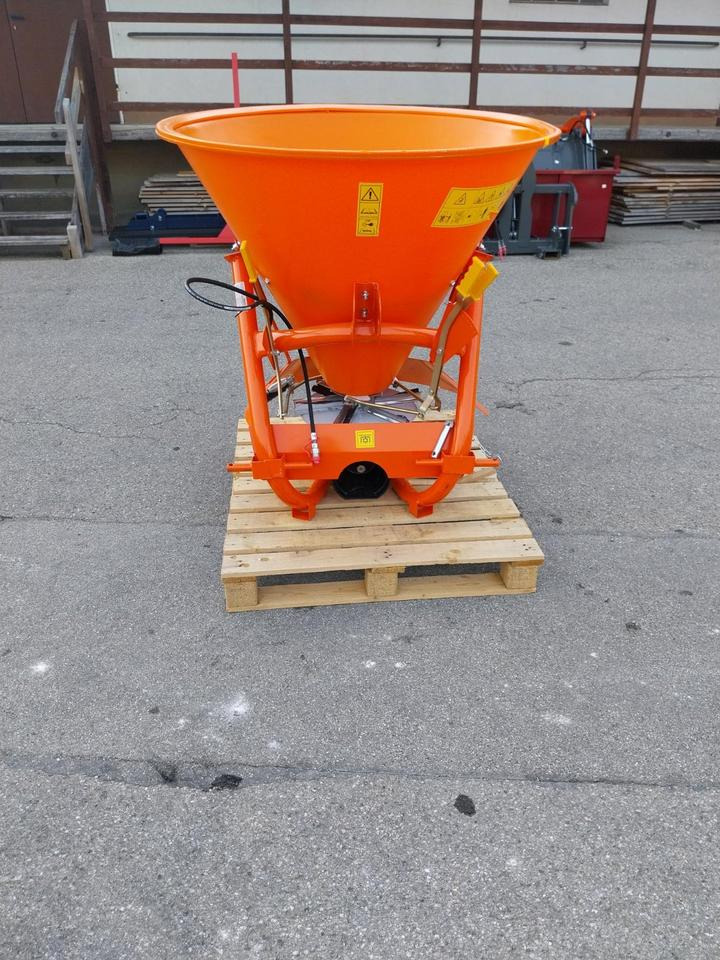 Salzstreuer 200l-500l Sand Splitt Schlepper Traktor Winterdienst - Esparcidor de sal: foto 4 Salzstreuer 200l-500l Sand Splitt Schlepper Traktor Winterdienst - Esparcidor de sal: foto 4