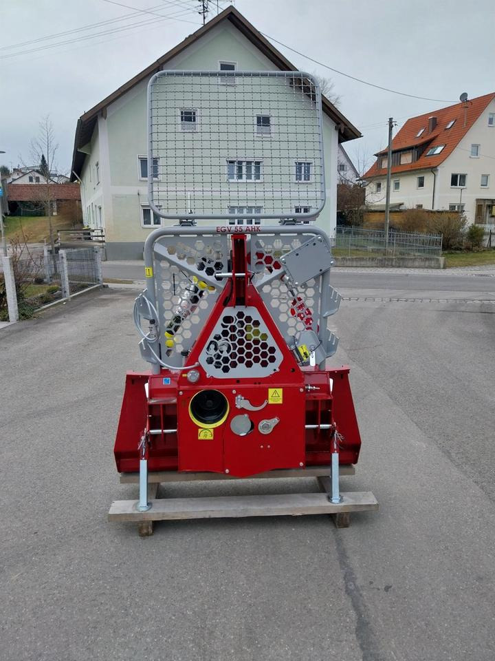 Neue Forstseilwinde Seilwinde Tajfun EGV 55 AHK Funk 35, 55, 65 - Cabrestante para Maquinaria forestal: foto 5 Neue Forstseilwinde Seilwinde Tajfun EGV 55 AHK Funk 35, 55, 65 - Cabrestante para Maquinaria forestal: foto 5