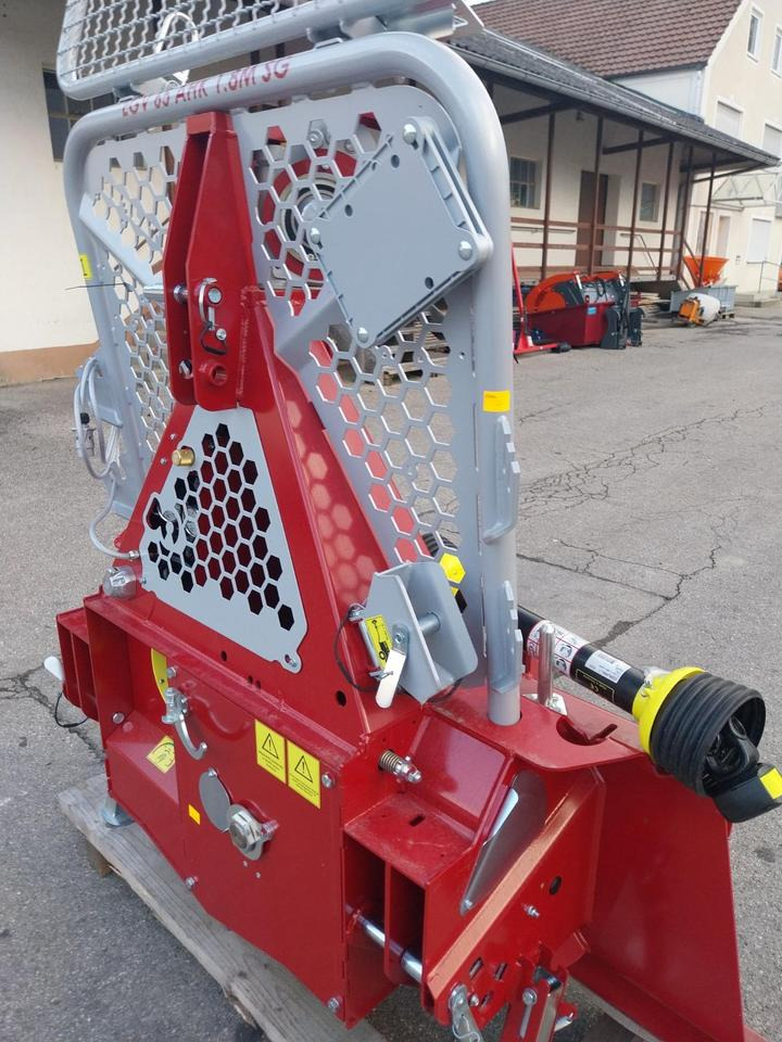 Neue Forstseilwinde Seilwinde Tajfun EGV 65 AHK SG Funk 35 45 55 - Cabrestante para Maquinaria forestal: foto 5 Neue Forstseilwinde Seilwinde Tajfun EGV 65 AHK SG Funk 35 45 55 - Cabrestante para Maquinaria forestal: foto 5