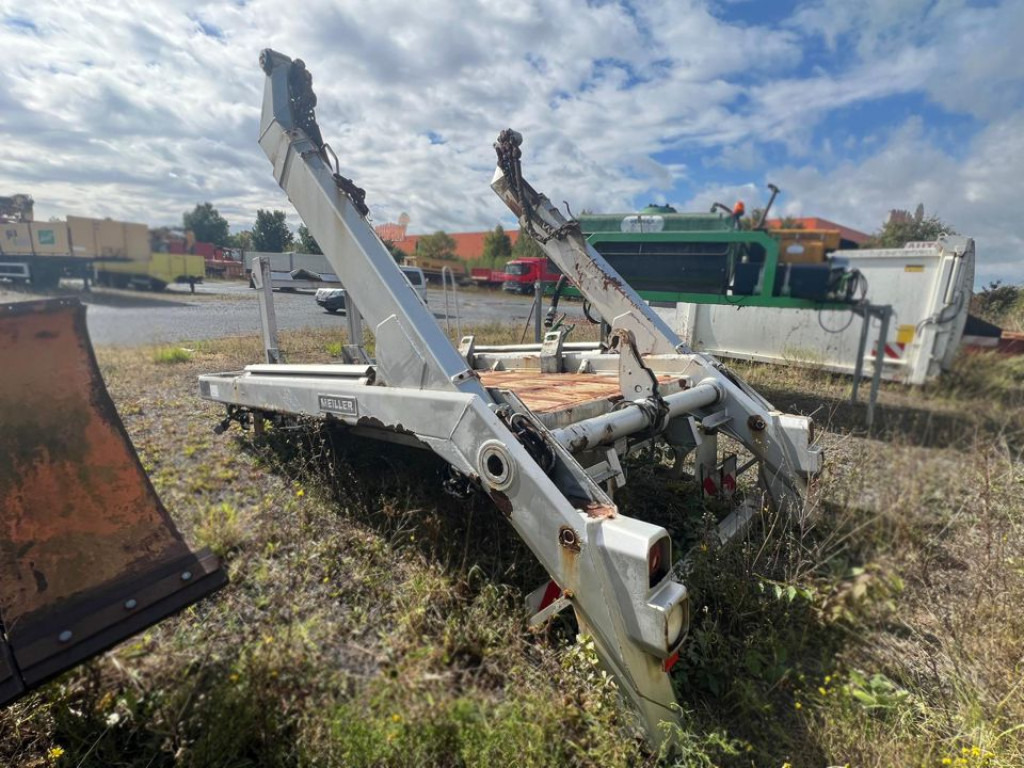 Abrollcontainer Abrollcont. als Meiller Absetzkipper - Camión multibasculante: foto 2 Abrollcontainer Abrollcont. als Meiller Absetzkipper - Camión multibasculante: foto 2