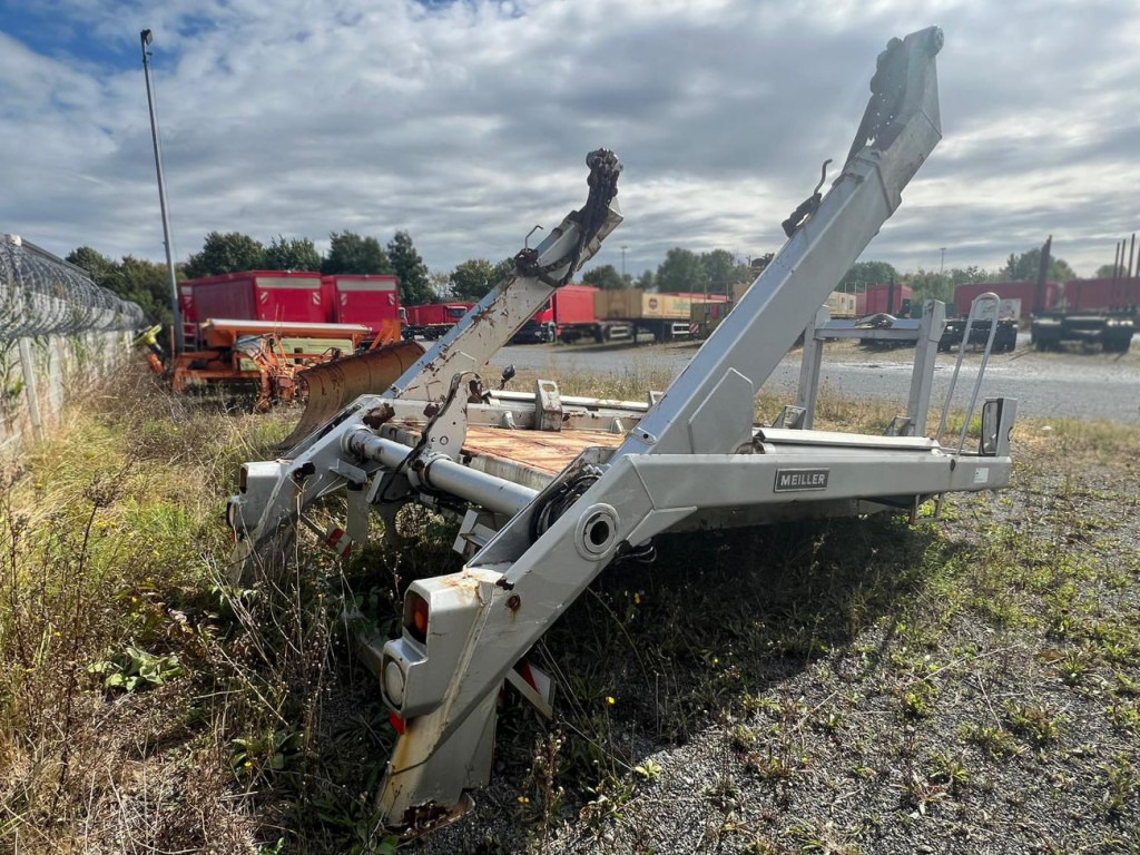 Abrollcontainer Abrollcont. als Meiller Absetzkipper - Camión multibasculante: foto 4 Abrollcontainer Abrollcont. als Meiller Absetzkipper - Camión multibasculante: foto 4