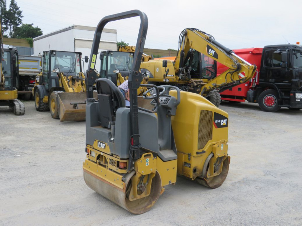 Leasing de CATERPILLAR Tandem-Vibrationswalze CB14 B Baumaschine CATERPILLAR Tandem-Vibrationswalze CB14 B Baumaschine: foto 6