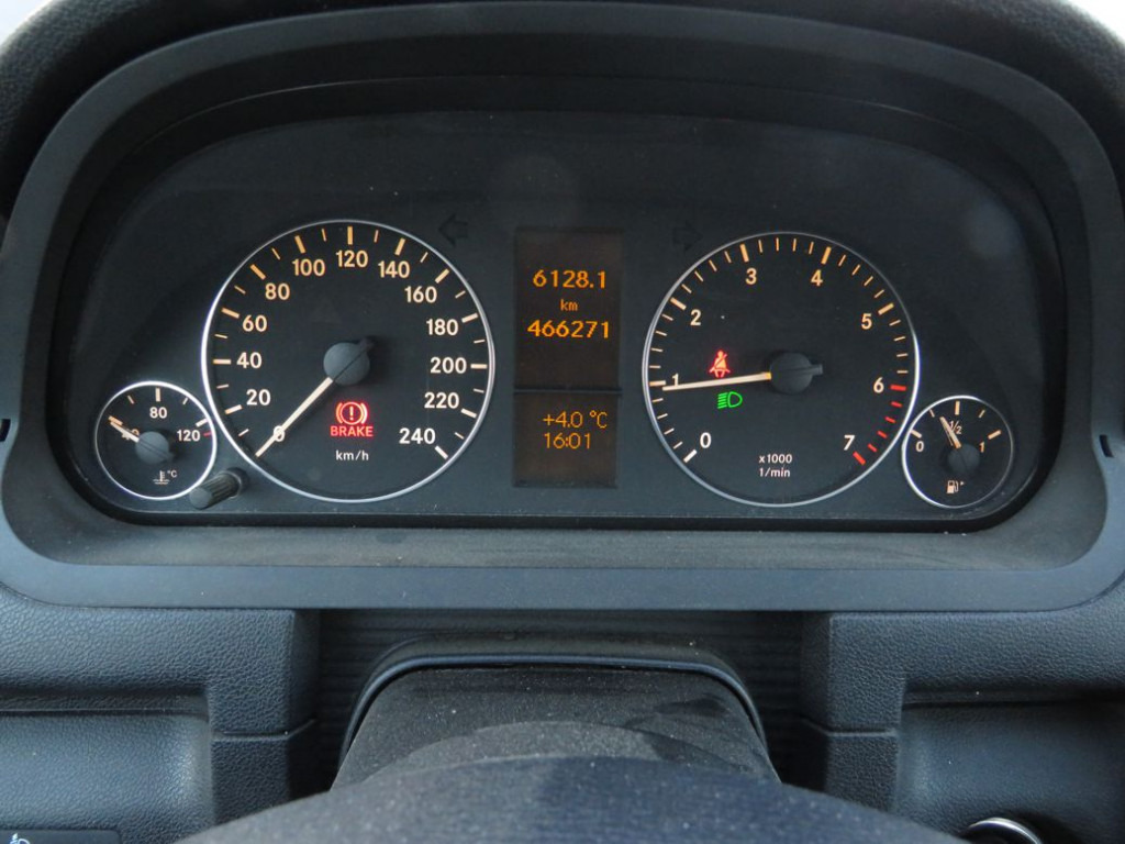 Camión MERCEDES-BENZ A-Klasse 200 Avantgarde PKW: foto 10