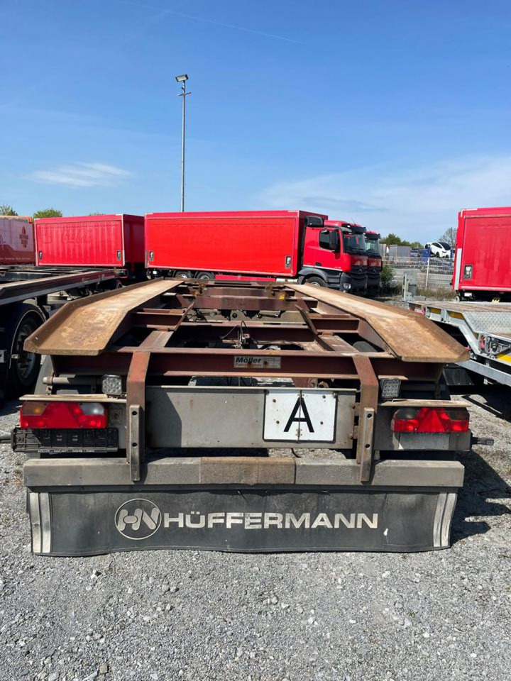 HUEFFERMANN HUEFFERMANN 2-achs Abrollanhänger Containeranhänger HAR 18.70 - Remolque multilift/ Portacontenedores de cadenas: foto 5 HUEFFERMANN HUEFFERMANN 2-achs Abrollanhänger Containeranhänger HAR 18.70 - Remolque multilift/ Portacontenedores de cadenas: foto 5