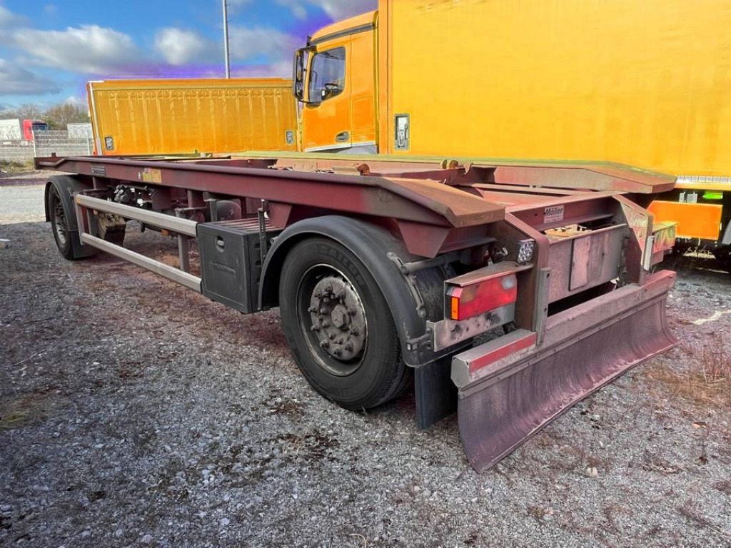 HUEFFERMANN HUEFFERMANN 2-achs Abrollanhänger Containeranhänger HAR 18.70 Außenrollenanhg. - Remolque multilift/ Portacontenedores de cadenas: foto 3 HUEFFERMANN HUEFFERMANN 2-achs Abrollanhänger Containeranhänger HAR 18.70 Außenrollenanhg. - Remolque multilift/ Portacontenedores de cadenas: foto 3