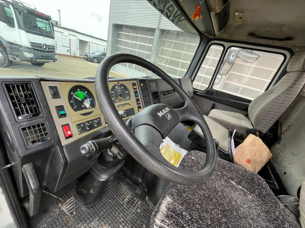 MAN F90 18.232 FK 2-Achs Kipper Kran Palf. PK 8000 - Camión volquete, Camión grúa: foto 5 MAN F90 18.232 FK 2-Achs Kipper Kran Palf. PK 8000 - Camión volquete, Camión grúa: foto 5