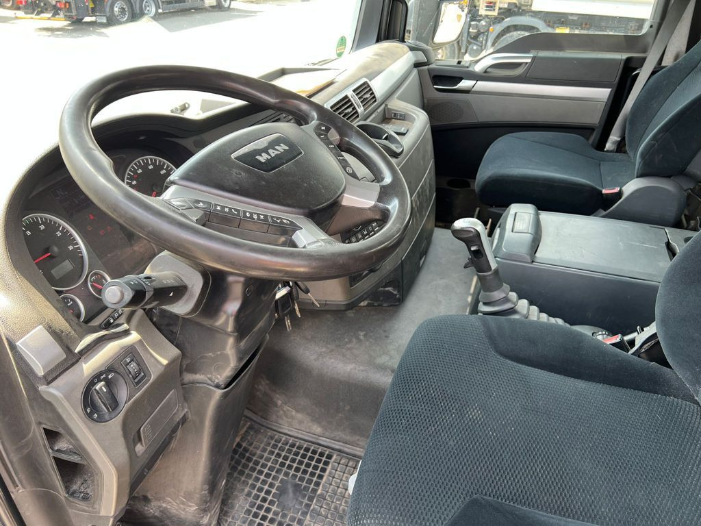 MAN TG-S 35.400 8x6H 4 Achs Muldenkipper Carnehl - Camión portacontenedor de cadenas: foto 5 MAN TG-S 35.400 8x6H 4 Achs Muldenkipper Carnehl - Camión portacontenedor de cadenas: foto 5