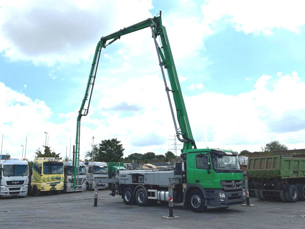 MERCEDES-BENZ Actros 2641 6x4 Betonpumpe Schwing S 36 X nur 2786h - Bomba de hormigón: foto 1 MERCEDES-BENZ Actros 2641 6x4 Betonpumpe Schwing S 36 X nur 2786h - Bomba de hormigón: foto 1