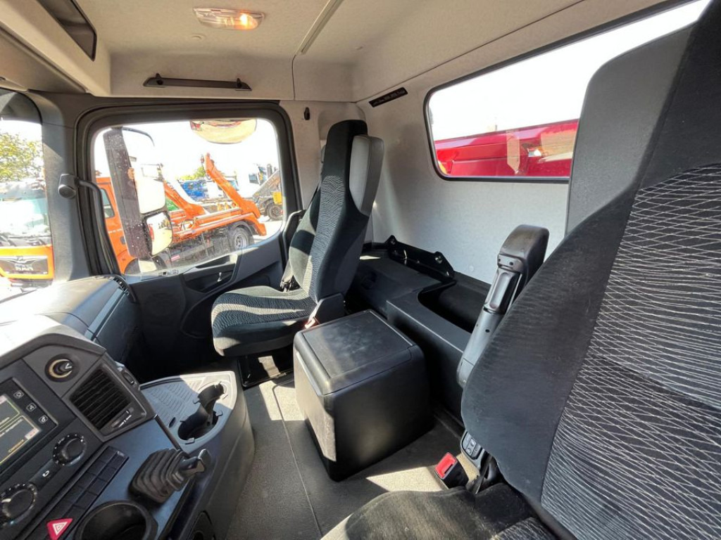 MERCEDES-BENZ Arocs 2648 6x4 3-Achs Kipper Bordmatik - Camión volquete: foto 3 MERCEDES-BENZ Arocs 2648 6x4 3-Achs Kipper Bordmatik - Camión volquete: foto 3