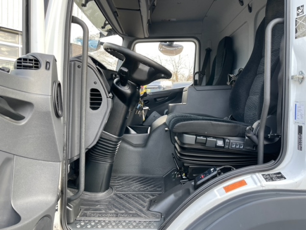 MERCEDES-BENZ Atego 1224 L  Pritsche LBW LBW 1.5to - Camión lona: foto 5 MERCEDES-BENZ Atego 1224 L  Pritsche LBW LBW 1.5to - Camión lona: foto 5
