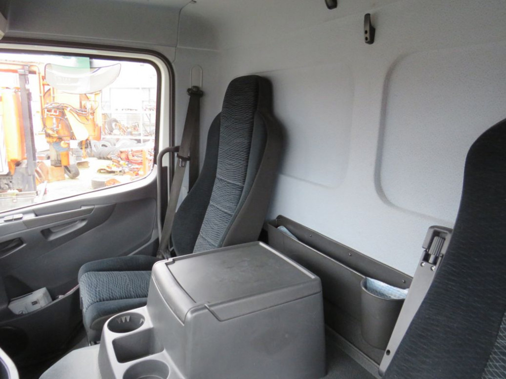 MERCEDES-BENZ Atego 1224 L  Pritsche LBW LBW 1.5to - Camión lona: foto 3 MERCEDES-BENZ Atego 1224 L  Pritsche LBW LBW 1.5to - Camión lona: foto 3