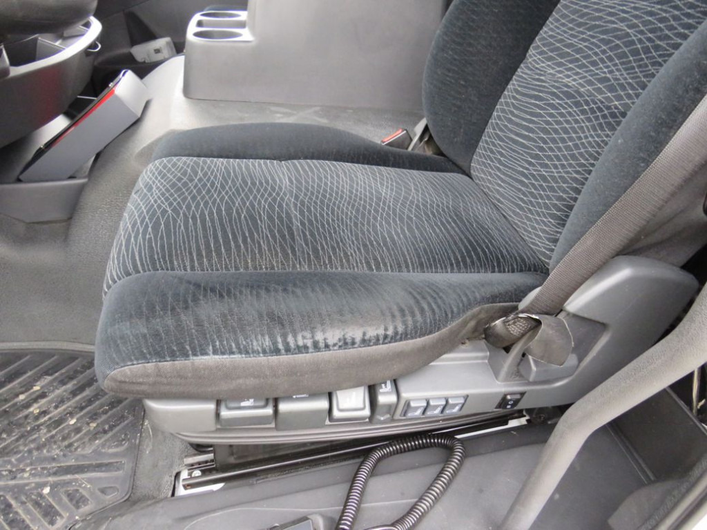 MERCEDES-BENZ Atego 1224 L  Pritsche LBW LBW 1.5to - Camión lona: foto 2 MERCEDES-BENZ Atego 1224 L  Pritsche LBW LBW 1.5to - Camión lona: foto 2