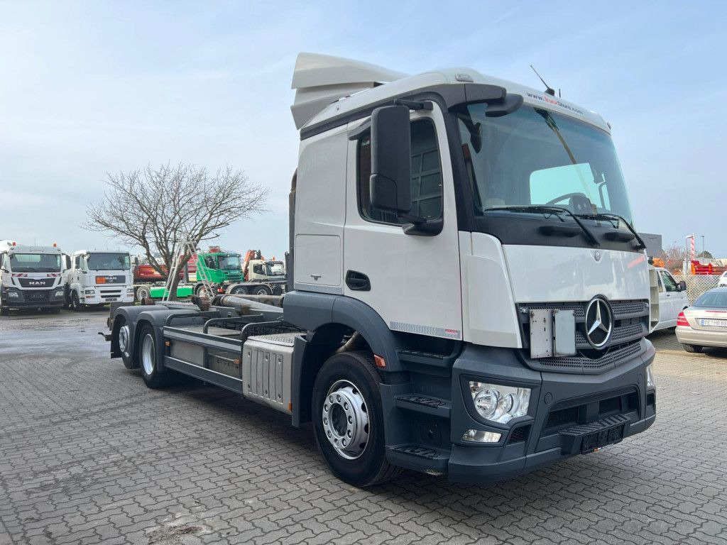 Mercedes-Benz Actros neu 2543 L 6x2 Abrollkipper Meiller Funk - Camión multibasculante: foto 2 Mercedes-Benz Actros neu 2543 L 6x2 Abrollkipper Meiller Funk - Camión multibasculante: foto 2