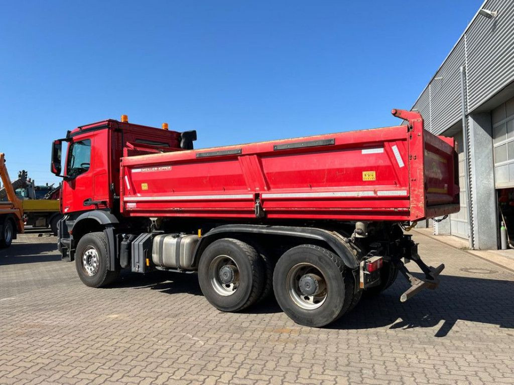 Mercedes-Benz Arocs 2648 6x4 3-Achs Kipper Bordmatik - Camión volquete: foto 4 Mercedes-Benz Arocs 2648 6x4 3-Achs Kipper Bordmatik - Camión volquete: foto 4