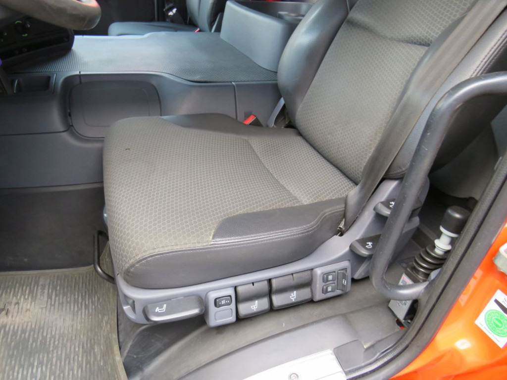 SCANIA (S) P 410 4x2 2-Achs Kipper Meiller Bordmatik - Camión volquete: foto 2 SCANIA (S) P 410 4x2 2-Achs Kipper Meiller Bordmatik - Camión volquete: foto 2