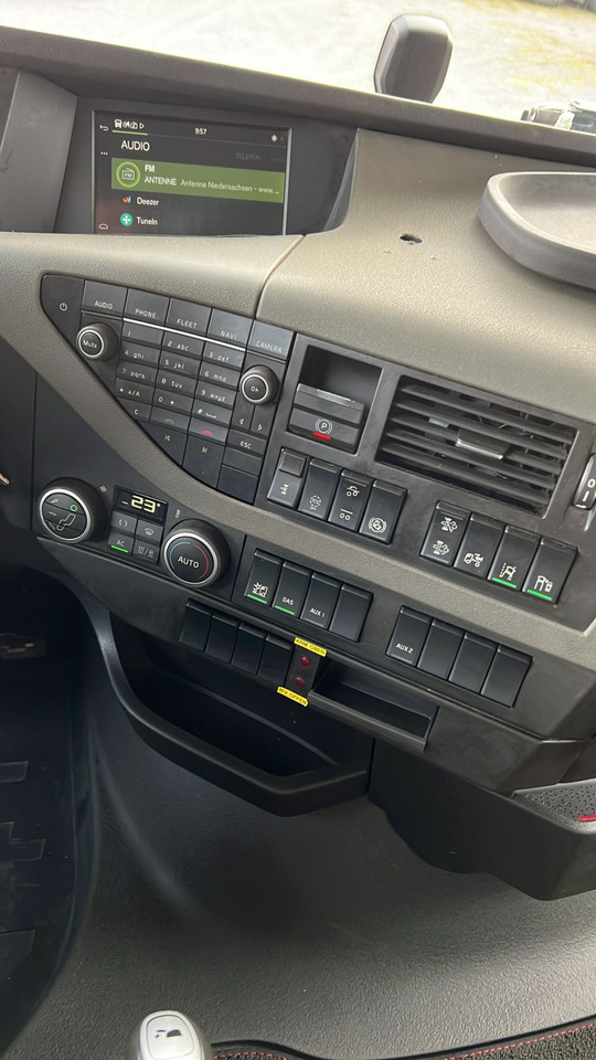 VOLVO (S) Truck FH 500 6x2 Abrollkipper Funkfernbedienung - Camión multibasculante: foto 5 VOLVO (S) Truck FH 500 6x2 Abrollkipper Funkfernbedienung - Camión multibasculante: foto 5