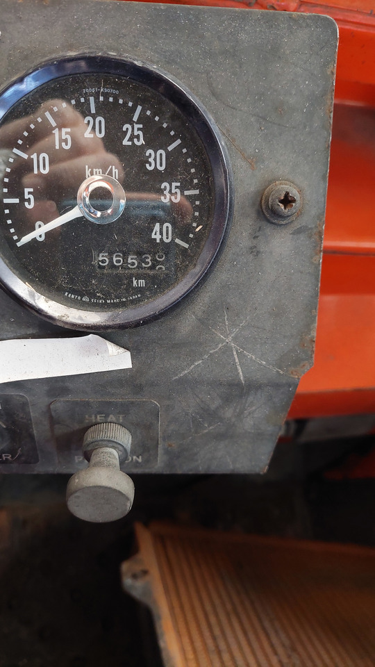 FV02 Nissan Baggage Tractor - Tractor de equipaje: foto 4 FV02 Nissan Baggage Tractor - Tractor de equipaje: foto 4