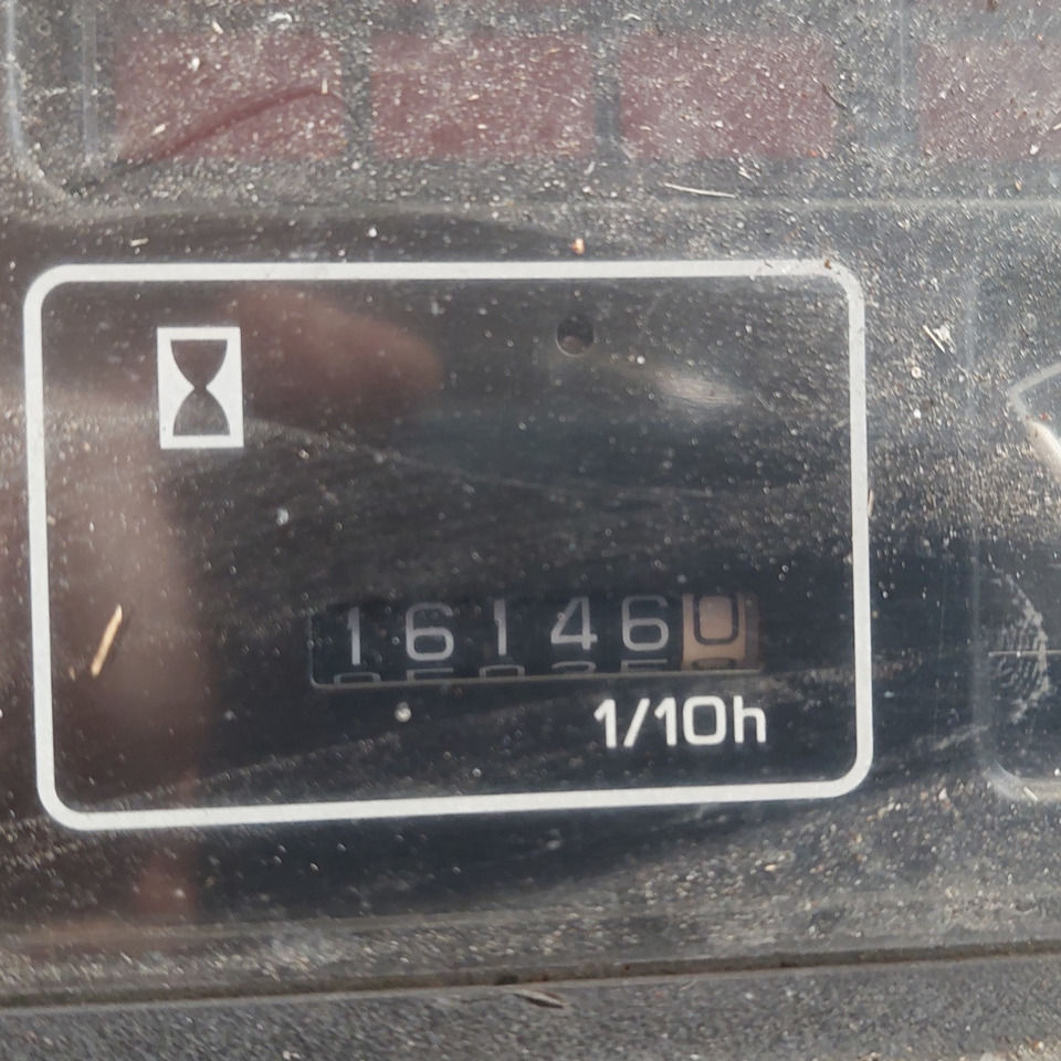 FV02 Nissan Baggage Tractor - Tractor de equipaje: foto 5 FV02 Nissan Baggage Tractor - Tractor de equipaje: foto 5