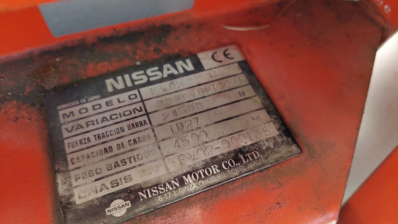 Tractor de equipaje FV02 Nissan Baggage Tractor: foto 7 Tractor de equipaje FV02 Nissan Baggage Tractor: foto 7