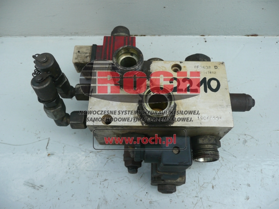 8F3638D AS141182 19060335 + CEWKA 12VDC - Válvula hidráulica para Barredora vial: foto 1 8F3638D AS141182 19060335 + CEWKA 12VDC - Válvula hidráulica para Barredora vial: foto 1