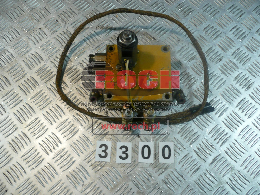 CATERPILLAR - 1 SEKCYJNY + SKY5P-12-D - Válvula hidráulica: foto 1 CATERPILLAR - 1 SEKCYJNY + SKY5P-12-D - Válvula hidráulica: foto 1