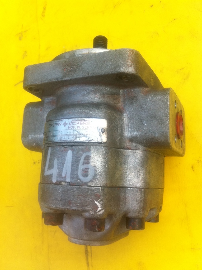 SPERRY VICKERS GMC2-12-H10F-10R - Motor hidráulico para Maquinaria de construcción: foto 1 SPERRY VICKERS GMC2-12-H10F-10R - Motor hidráulico para Maquinaria de construcción: foto 1