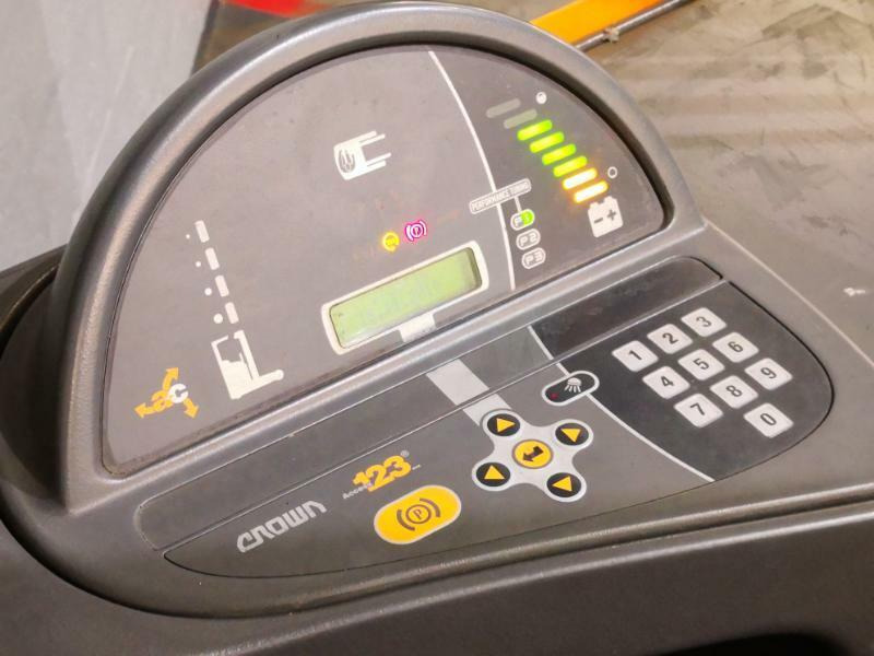 Retráctil Crown ESR5000-1.4: foto 11