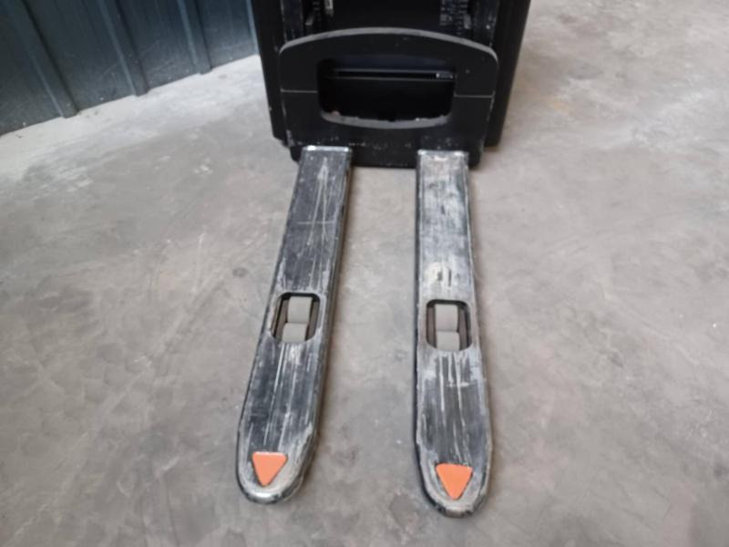 Apilador Crown WF3000-1.0FT: foto 8 Apilador Crown WF3000-1.0FT: foto 8