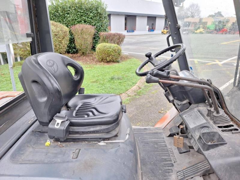 Carretilla elevadora diésel Toyota 02-7FD40: foto 9