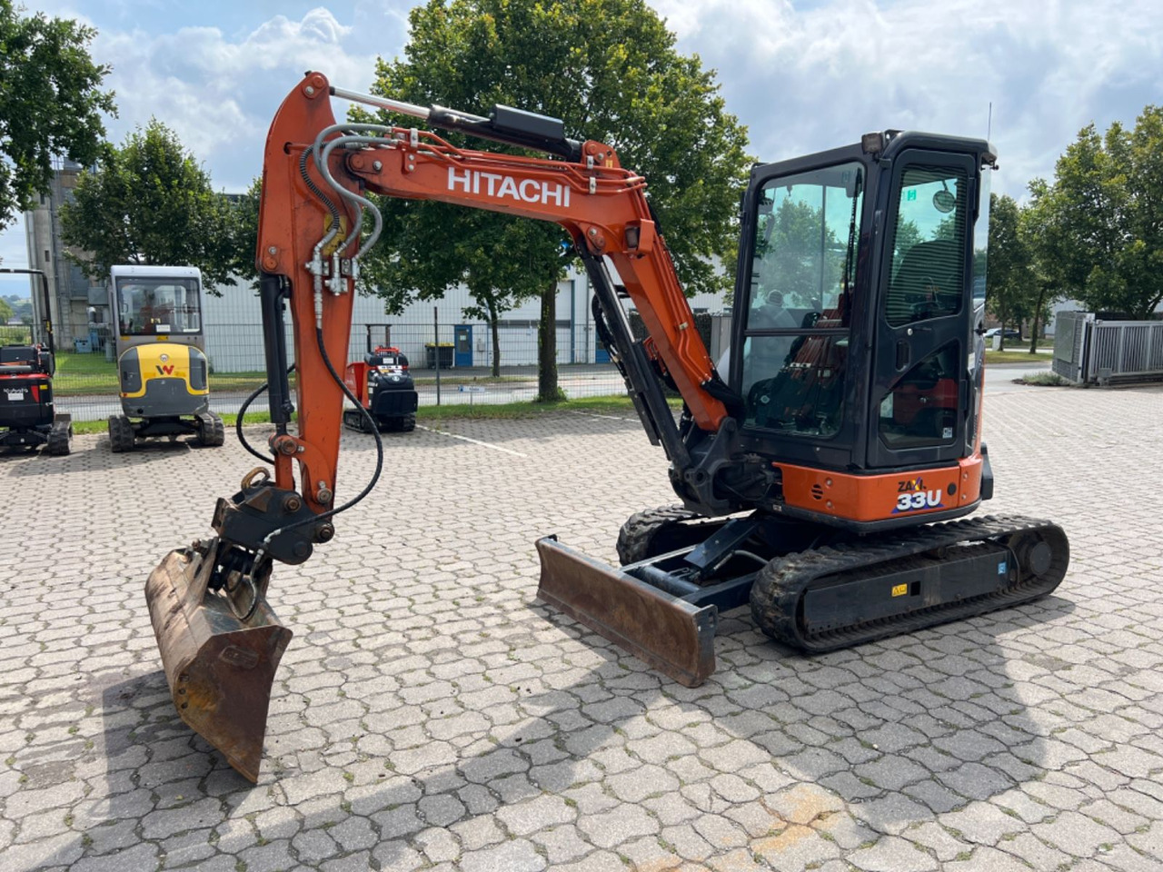 Hitachi ZX 33 U-6 CLR, Bj 22, 650 BH, Klima, MS03, GLV - Miniexcavadora: foto 1 Hitachi ZX 33 U-6 CLR, Bj 22, 650 BH, Klima, MS03, GLV - Miniexcavadora: foto 1