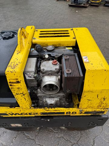 Wacker RD 7 H-S, Tandemwalze, Vibration, Wasser - Mini compactadora: foto 5 Wacker RD 7 H-S, Tandemwalze, Vibration, Wasser - Mini compactadora: foto 5