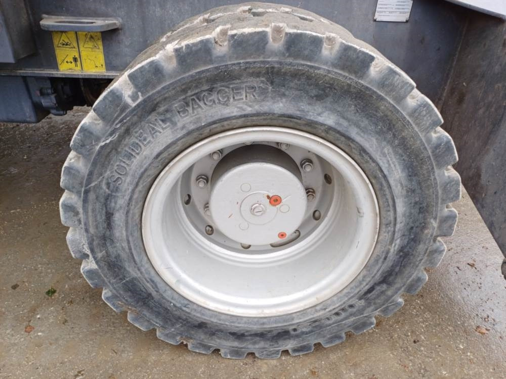 Fuchs MHL 331 - Manipulador de materiales: foto 5 Fuchs MHL 331 - Manipulador de materiales: foto 5