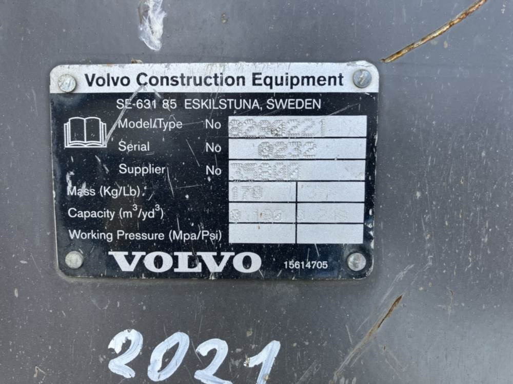 Volvo Böschungslöffel starr - Retroexcavadora: foto 4 Volvo Böschungslöffel starr - Retroexcavadora: foto 4