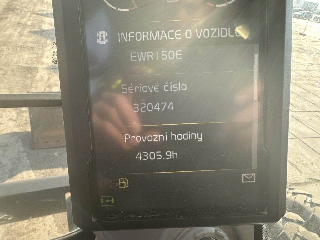 Excavadora de ruedas Volvo EWR150E: foto 23